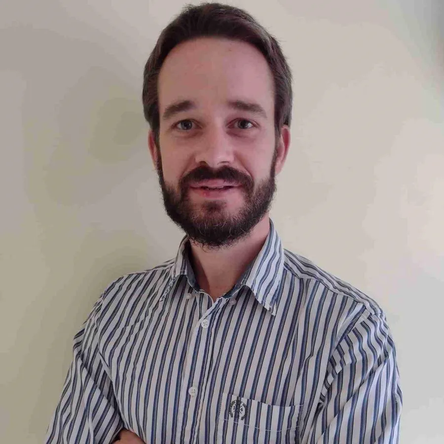 Dr Alexander Caveen